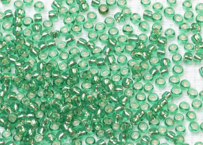 Бисер Япония круглый 11/0 10г 0024B темный перидот, серебряная линия внутри